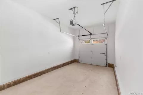 Other - 31 Cedar Dr E, Plainview, NY 11803 photo 4 of 11
