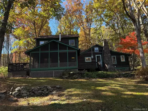 345 Dug Rd, Rochester, NY 12404