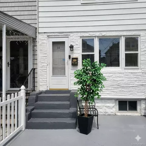 11532 147th St, Jamaica, NY 11436