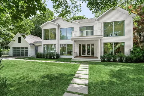 16 Gould St, East Hampton, NY 11937