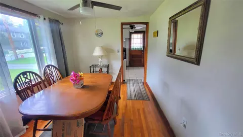 Entry Way - 6 Bircher Ave, Poughkeepsie, NY 12601 photo 2 of 4