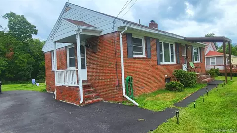 Exterior - 6 Bircher Ave, Poughkeepsie, NY 12601 photo 5 of 9