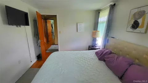 Bedroom - 6 Bircher Ave, Poughkeepsie, NY 12601 photo 2 of 7