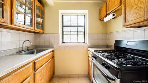 Kitchen - 144-15 78th Rd #2D, Flushing, NY 11367 photo 2 of 4