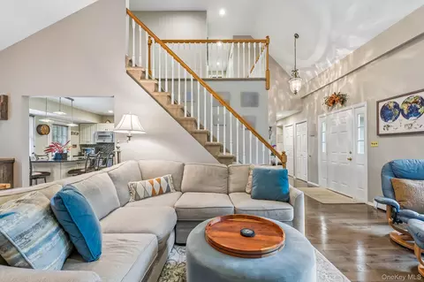 Entry Way - 302 Maple Ave, Patchogue, NY 11772 photo 2 of 2