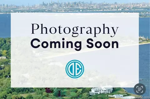 8442 88th St, New York, NY 11421