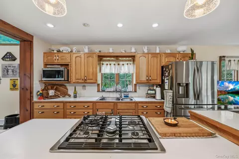 Kitchen - 87 Summit St, Monroe, NY 10950 photo 3 of 5
