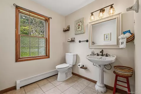 Bath - 87 Summit St, Monroe, NY 10950 photo 1 of 6