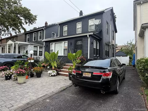 115-47 200th St, New York, NY 11412