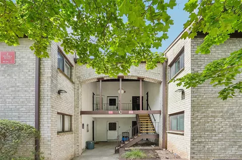 2 Secora Rd #C-5, Ramapo, NY 10952
