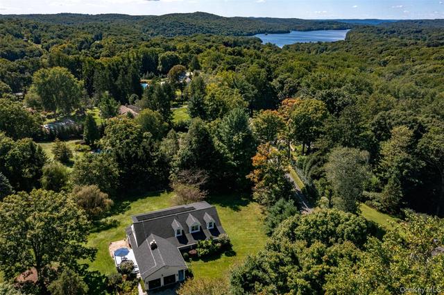 1203 Baldwin Rd, Yorktown, NY 10598
