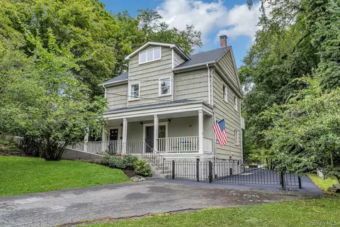 156 Grove St, Greenburgh, NY 10591