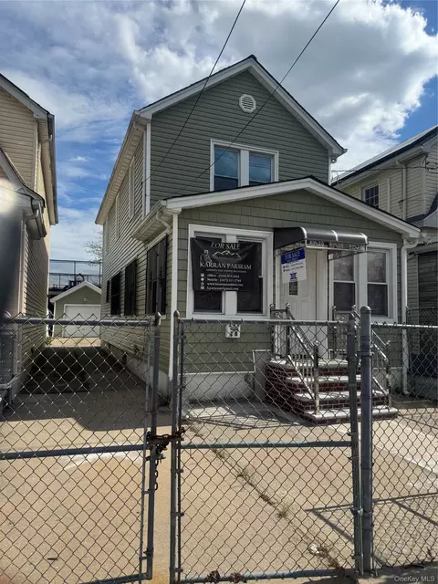 147-18 Foch Blvd, Jamaica, NY 11436