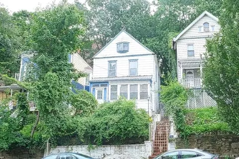 3378 Fort Independence St, New York, NY 10463