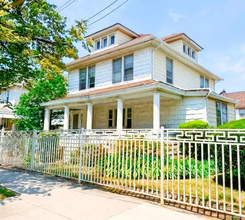 248-17 Francis Lewis Blvd, New York, NY 11422