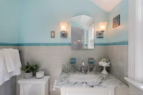 Bath - 611 Decatur Ave, Peekskill, NY 10566 photo 3 of 3