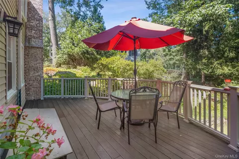Exterior - 611 Decatur Ave, Peekskill, NY 10566 photo 8 of 12