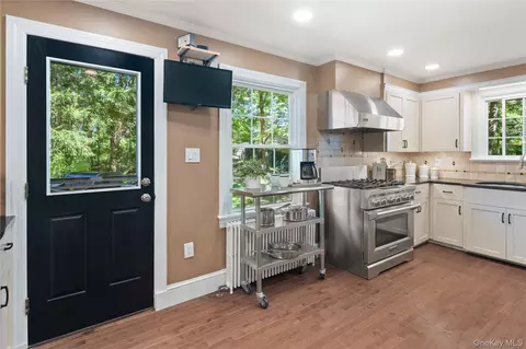 Kitchen - 611 Decatur Ave, Peekskill, NY 10566 photo 7 of 8
