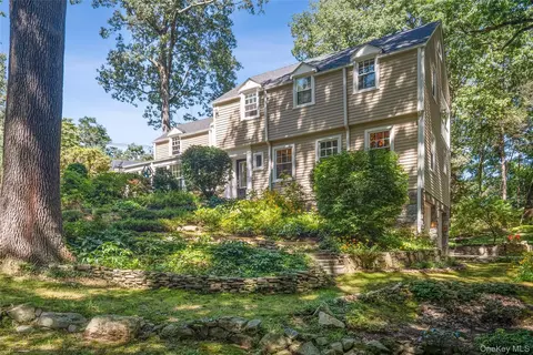 Exterior - 611 Decatur Ave, Peekskill, NY 10566 photo 11 of 12