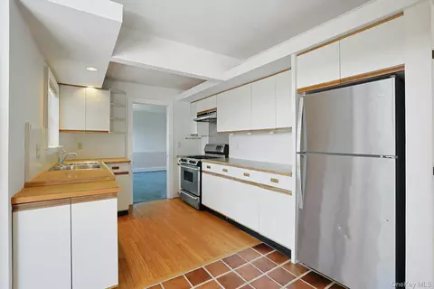 Kitchen - 19 Wall Ave, Mount Pleasant, NY 10595 photo 1 of 4