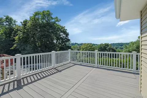 Exterior - 19 Wall Ave, Mount Pleasant, NY 10595 photo 6 of 13