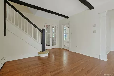 Entry Way - 19 Wall Ave, Mount Pleasant, NY 10595 photo 2 of 2