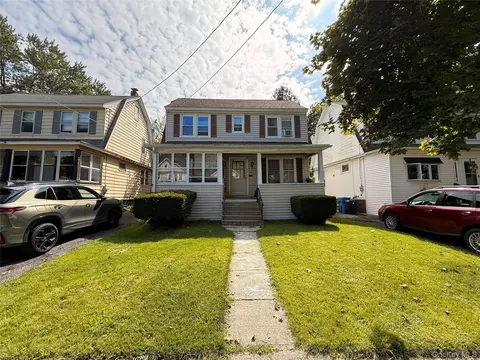 30 Bogart Ter, Albany, NY 12202