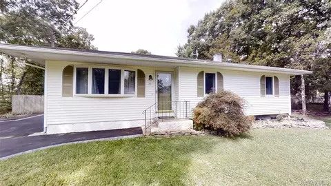 79 Yaphank Ave, Yaphank, NY 11980