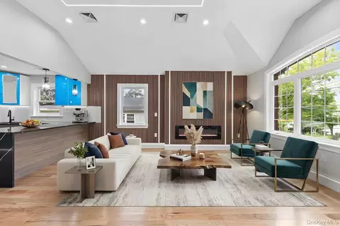 25770 145th Ave, New York, NY 11422