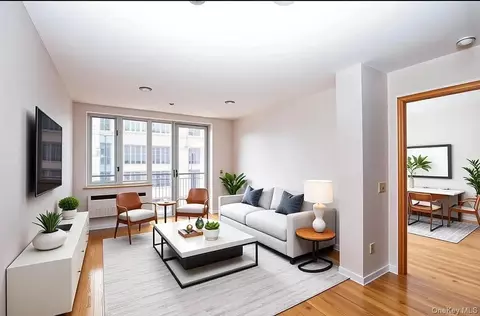 6314 Queens Blvd #3E, New York, NY 11377