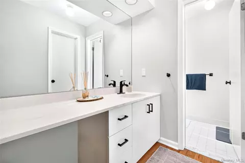 Bath - 1203 Eagle Bay Dr, Ossining, NY 10562 photo 1 of 3