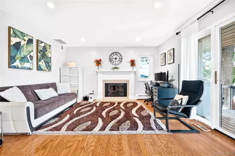 Living - 1203 Eagle Bay Dr, Ossining, NY 10562 photo 1 of 3