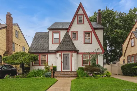 34 Archer Rd, West Hempstead, NY 11552