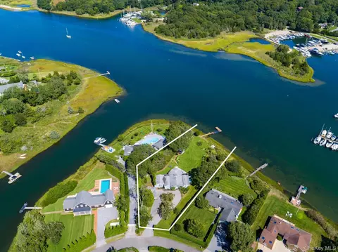 7 S Pond Rd, East Hampton, NY 11937