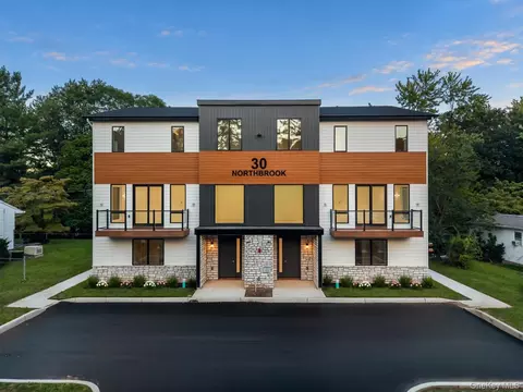 30 Northbrook Rd #201, Ramapo, NY 10977
