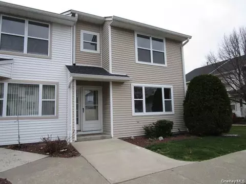 13 Yorkshire Ct, Clarkstown, NY 10954