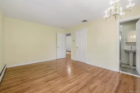 Bedroom - 10 Oak Bend Rd, Poughkeepsie, NY 12603 photo 1 of 3