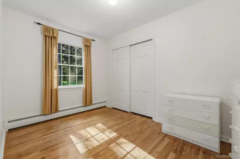 Bedroom - 10 Oak Bend Rd, Poughkeepsie, NY 12603 photo 3 of 3