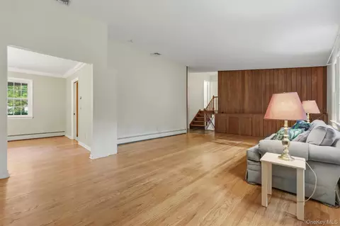 Living - 10 Oak Bend Rd, Poughkeepsie, NY 12603 photo 3 of 6