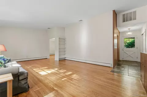 Living - 10 Oak Bend Rd, Poughkeepsie, NY 12603 photo 2 of 6