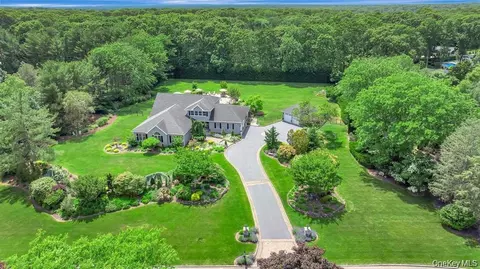 15 The Chase, Saint James, NY 11780