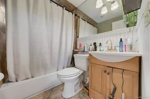 Bath - 43 James Rd, Monroe, NY 10950 photo 2 of 2