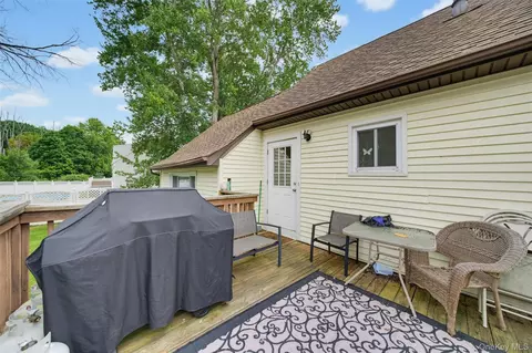 Exterior - 43 James Rd, Monroe, NY 10950 photo 5 of 10