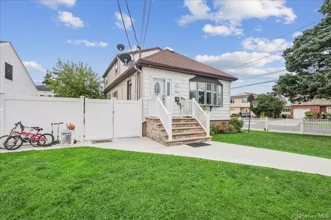 2696 W Alder Rd, Bellmore, NY 11710