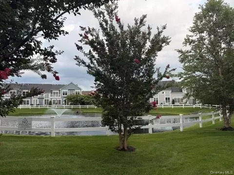 Other - 38204 Winterberry Dr, Plainview, NY 11803 photo 4 of 13