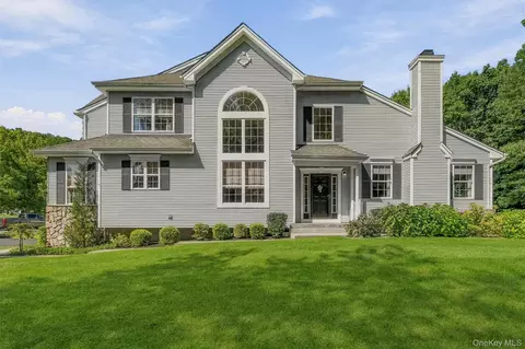 10 Willow Ct, Tuxedo, NY 10987