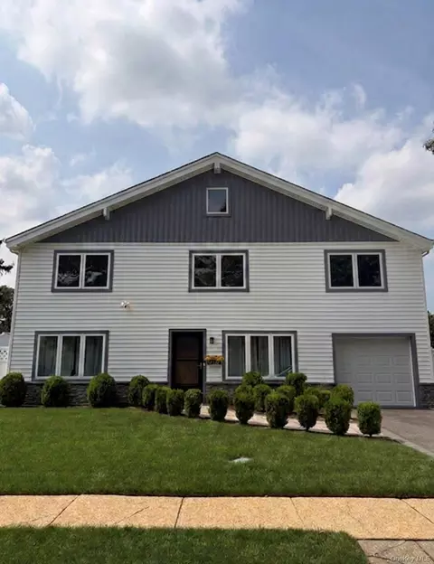 1726 Lehigh Rd, Wantagh, NY 11793