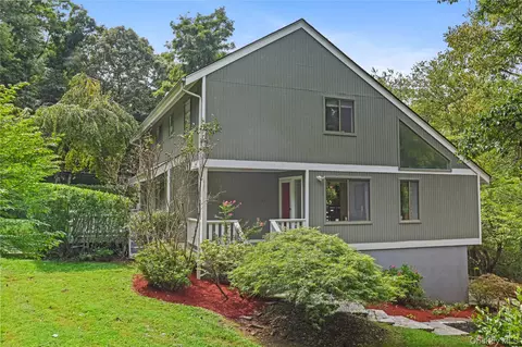 10 Deborah Ln, Mount Pleasant, NY 10514
