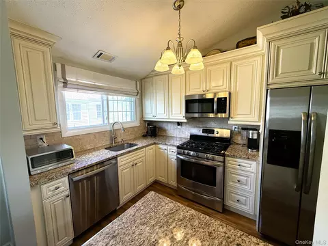 3211 Whispering Hls, Chester, NY 10918