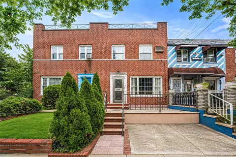 22603 141st Ave, New York, NY 11413